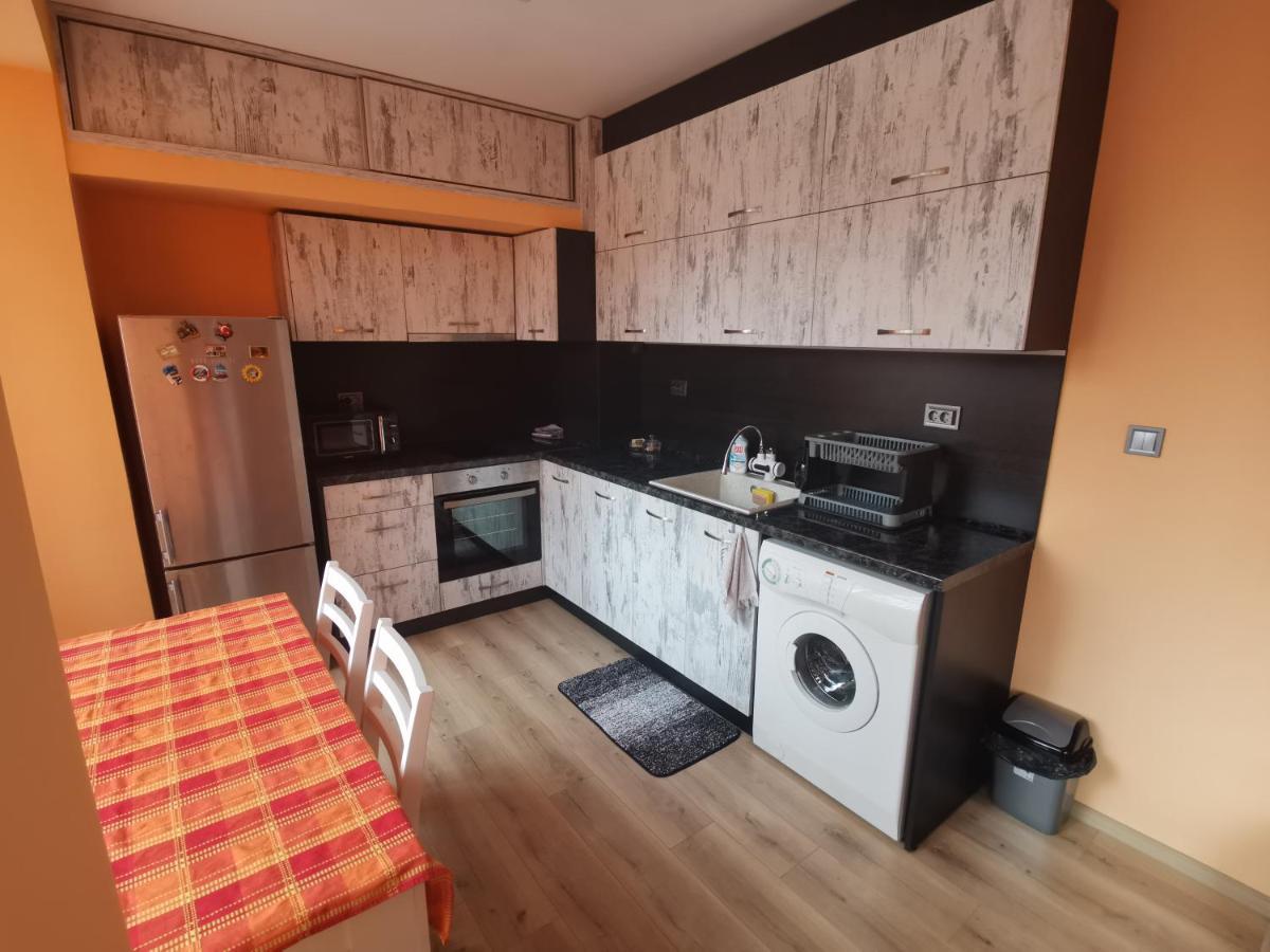 Апартамент За Нощувка, Център! Stara Zagora Ngoại thất bức ảnh