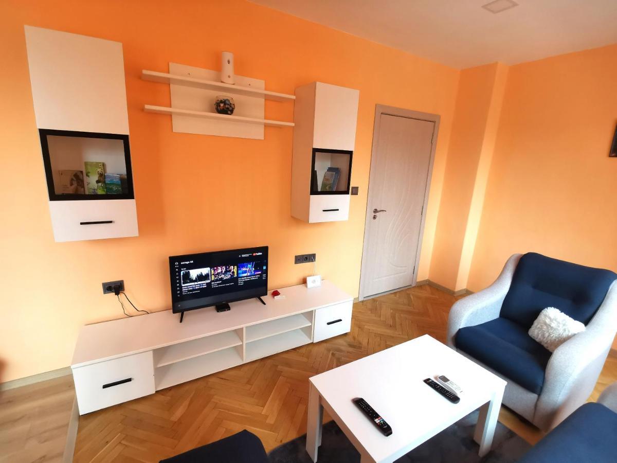 Апартамент За Нощувка, Център! Stara Zagora Ngoại thất bức ảnh